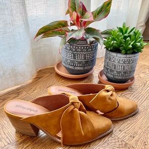 Jeffrey Campbell Cyrus mules